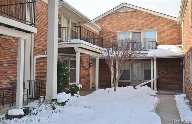 front view picture of 885 N Old Woodward Ave, Birmingham, MI. 48009