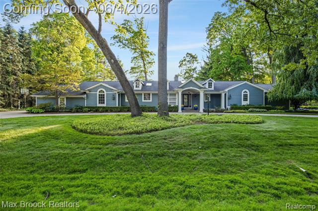 front view picture of 3797 S Darlington Rd, Bloomfield Hills, MI. 48301