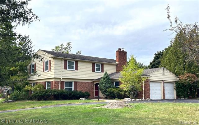 front view picture of 4746 Hedgewood Dr, Bloomfield Hills, MI. 48301