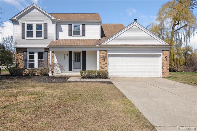 front view picture of 5614 Bayswater Rd, West Bloomfield, MI. 48322