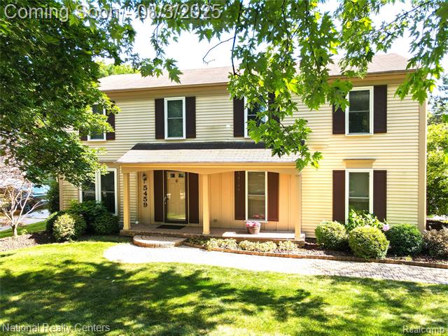 front view picture of 5459 N Piccadilly, West Bloomfield, MI. 48322
