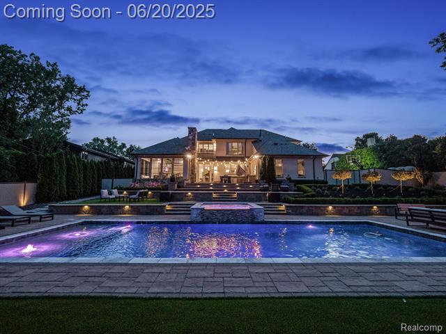 front view picture of 1044 Lakeside Dr, Birmingham, MI. 48009
