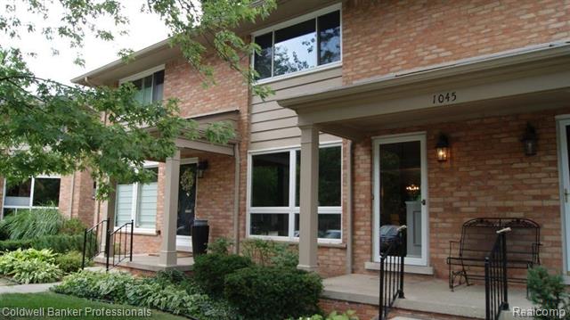 front view picture of 1045 N Old Woodward Ave, Birmingham, MI. 48009