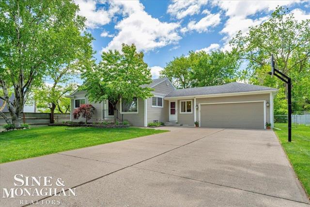 front view picture of 1076 Kelley St, Troy, MI. 48083