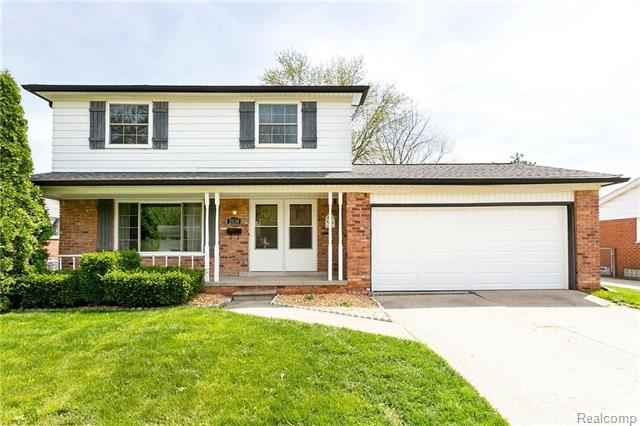 front view picture of 2034 Alexander Dr, Troy, MI. 48083