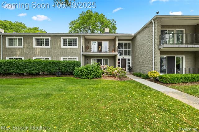 front view picture of 1111 N Old Woodward Ave, Birmingham, MI. 48009