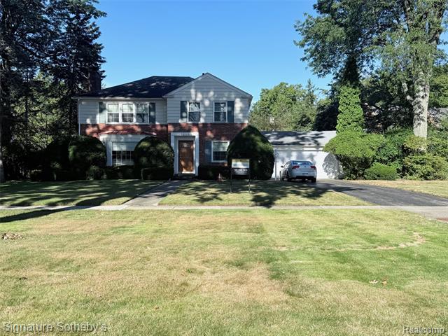 front view picture of 1265 Chesterfield Ave, Birmingham, MI. 48009