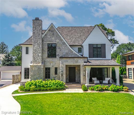 front view picture of 1295 Lakeside Dr, Birmingham, MI. 48009
