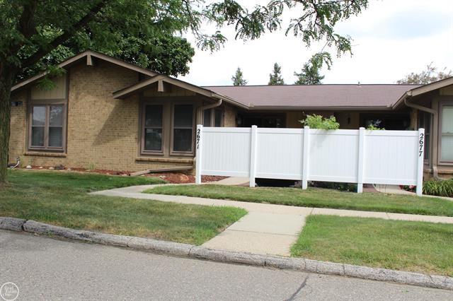 front view picture of 2671 Roundtree, Troy, MI. 48083