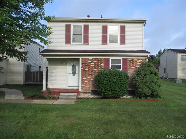 front view picture of 2824 Roundtree, Troy, MI. 48083