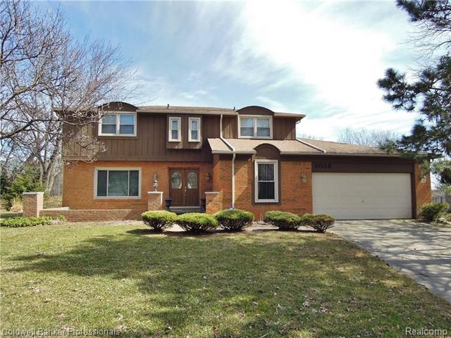 front view picture of 3036 Newport Ct, Troy, MI. 48084