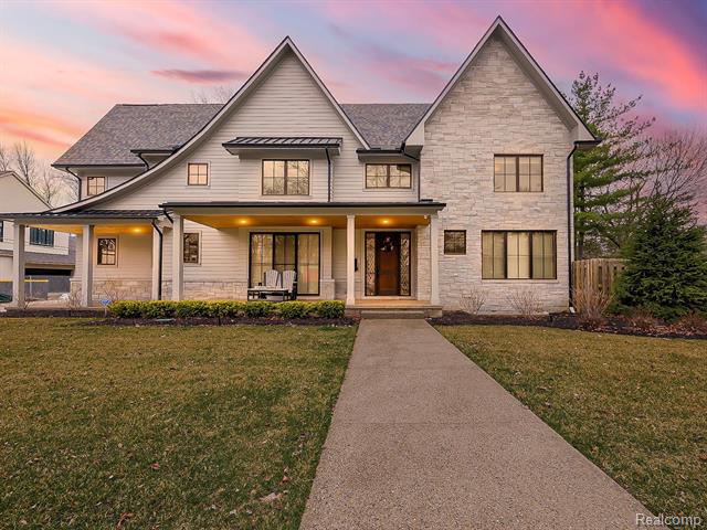 front view picture of 1563 Lakeside Dr, Birmingham, MI. 48009