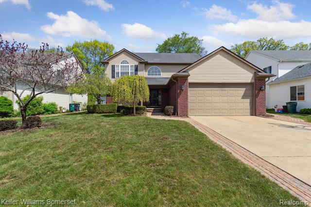 front view picture of 1339 Hartland St, Troy, MI. 48083