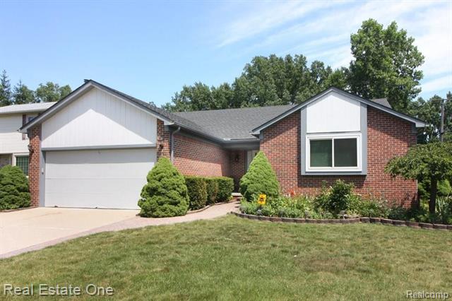 front view picture of 3252 Daley St, Troy, MI. 48083