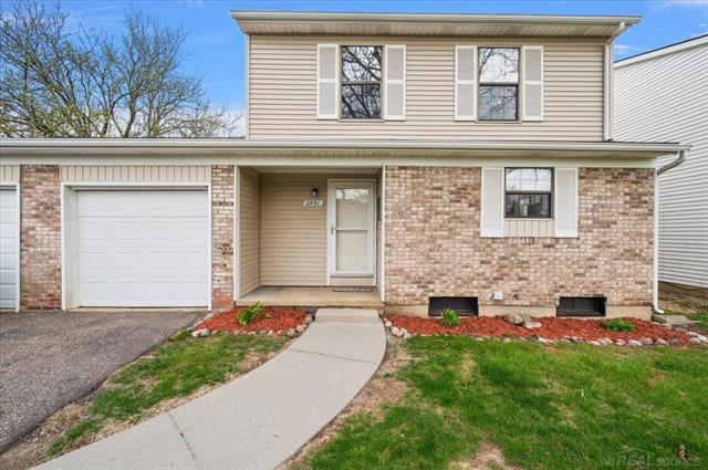 front view picture of 2891 Roundtree, Troy, MI. 48083