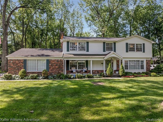 front view picture of 2437 Chelsea Dr, Troy, MI. 48084