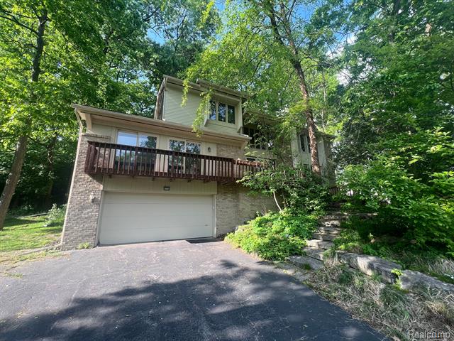 front view picture of 3118 Bloomfield Park Dr, West Bloomfield, MI. 48323