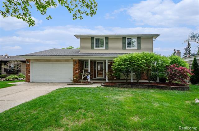 front view picture of 1084 Charrington Dr, Troy, MI. 48083