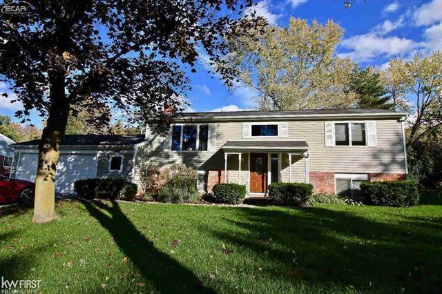 front view picture of 3560 Newgate Dr, Troy, MI. 48084