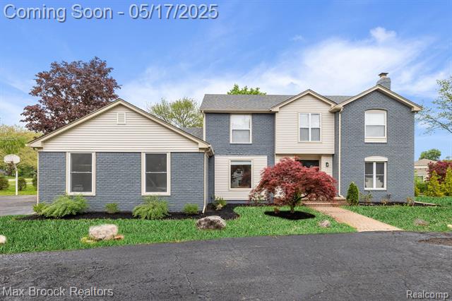 front view picture of 4573 Ranch Ln, Bloomfield Hills, MI. 48302