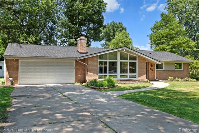front view picture of 476 Kirk Lane Dr, Troy, MI. 48084