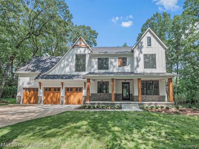 front view picture of 4375 Derry Rd, Bloomfield Hills, MI. 48302