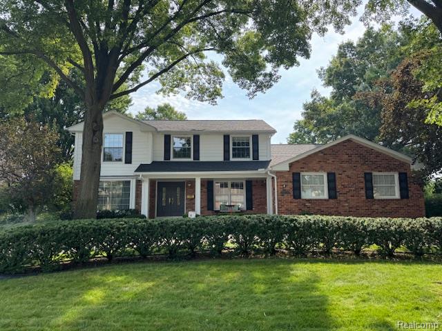 front view picture of 3858 Burkoff Dr, Troy, MI. 48084
