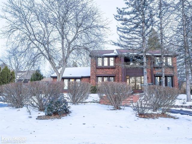 front view picture of 4317 Ramsgate Ln, Bloomfield Hills, MI. 48302