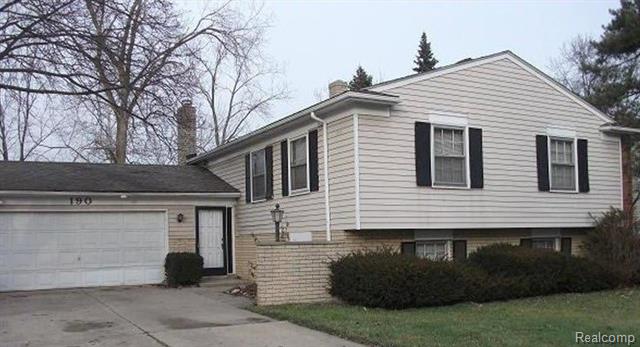 front view picture of 190 Scottsdale Dr, Troy, MI. 48084