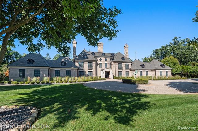 front view picture of 1343 Orchard Ridge Rd, Bloomfield Hills, MI. 48304