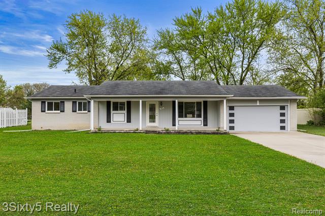 front view picture of 367 Carter Ave, Troy, MI. 48098