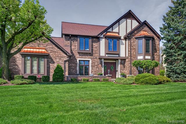 front view picture of 4359 Birch Run Dr, Troy, MI. 48098