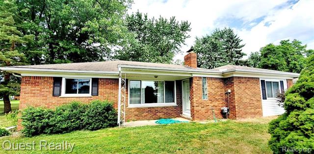front view picture of 39409 Dequindre Rd, Troy, MI. 48085