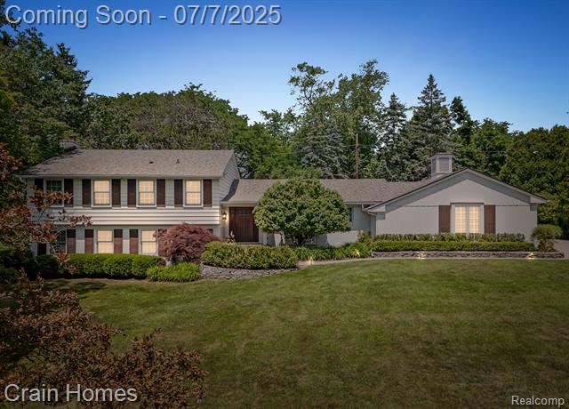 front view picture of 759 Rock Spring Rd, Bloomfield Hills, MI. 48304