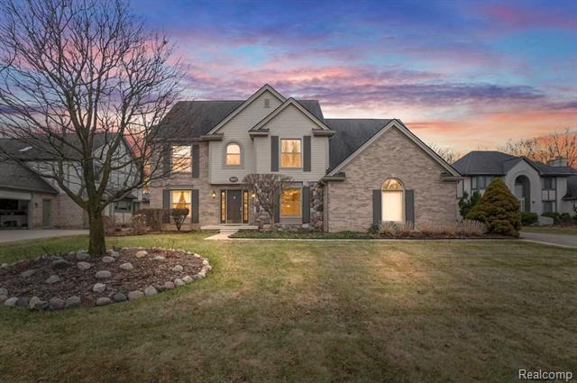 front view picture of 1931 Barnes Ct, Troy, MI. 48098