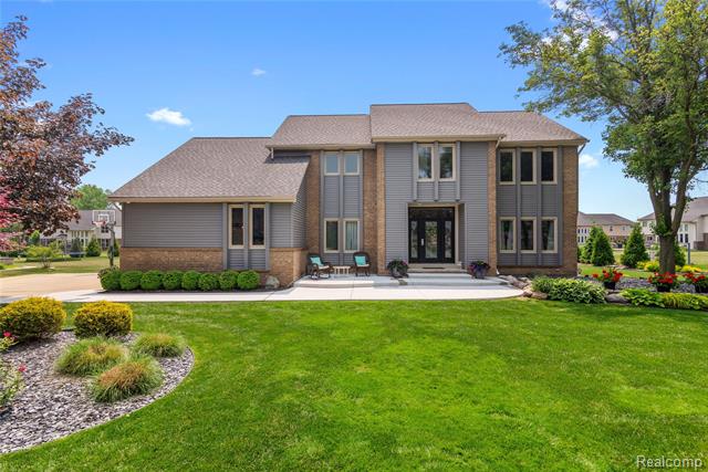 front view picture of 1336 Lamb Rd, Troy, MI. 48085