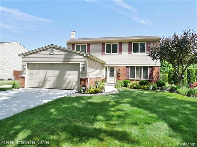 front view picture of 643 Barclay Dr, Troy, MI. 48085