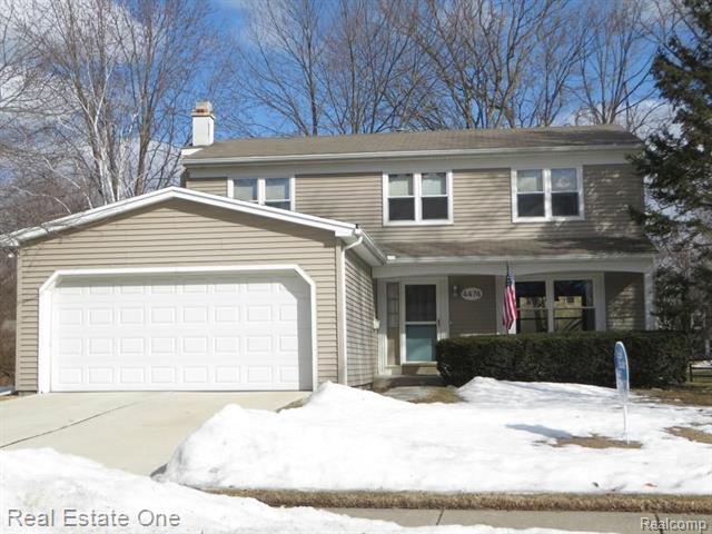 front view picture of 4474 Holly Dr, Troy, MI. 48085
