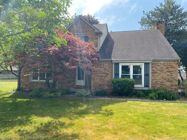 front view picture of 174 Glenshire Dr, Troy, MI. 48085