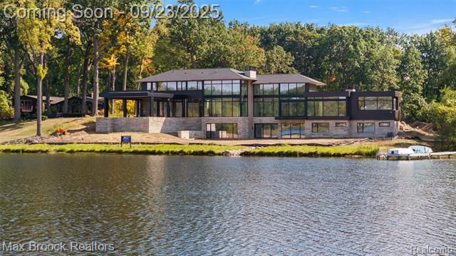 front view picture of 3515 Brookside Dr, Bloomfield Hills, MI. 48302