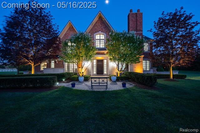 front view picture of 514 Chase Ln, Bloomfield Hills, MI. 48304