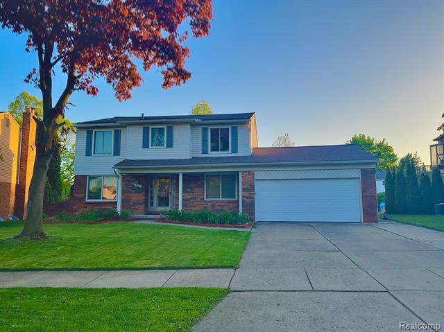 front view picture of 4425 Clarke Dr, Troy, MI. 48085