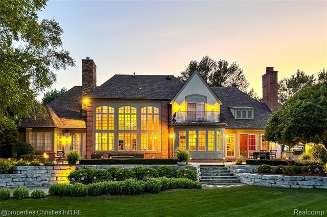 front view picture of 3715 Lahser Rd, Bloomfield Hills, MI. 48304