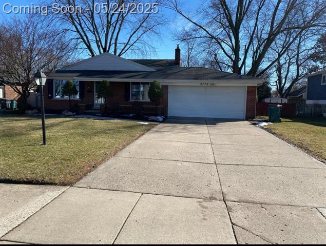 front view picture of 2176 Cumberland Dr, Troy, MI. 48085