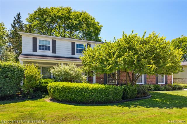 front view picture of 89 Maclynn Dr, Troy, MI. 48098