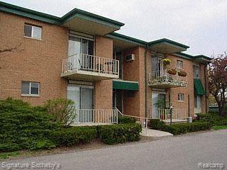 front view picture of 1954 Axtell, Troy, MI. 48084