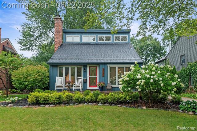 front view picture of 2031 Windemere Rd, Birmingham, MI. 48009