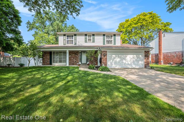front view picture of 4799 Gamber Dr, Troy, MI. 48085