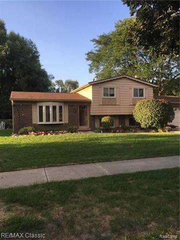 front view picture of 1805 Carr Dr, Troy, MI. 48085