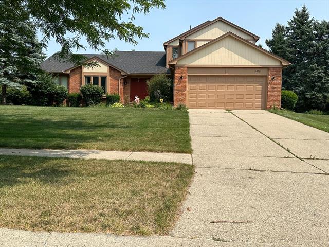 front view picture of 5470 Cheltenham Dr, Troy, MI. 48098